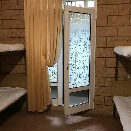 Прибой 2 Hostel Odesa